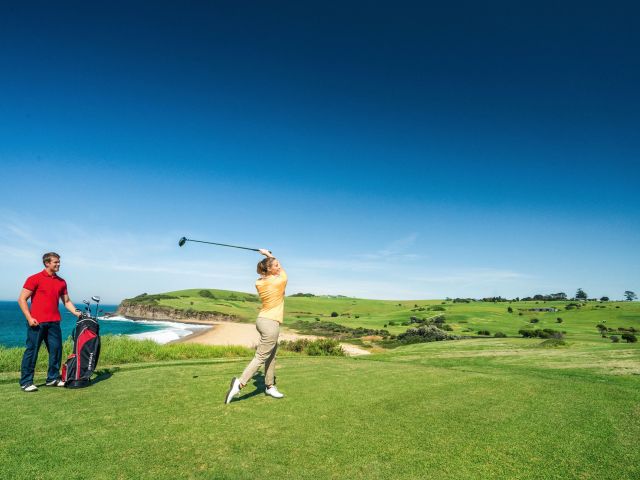 two people playing at Kiama Golf Club