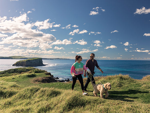 kiama coast walk people with dog