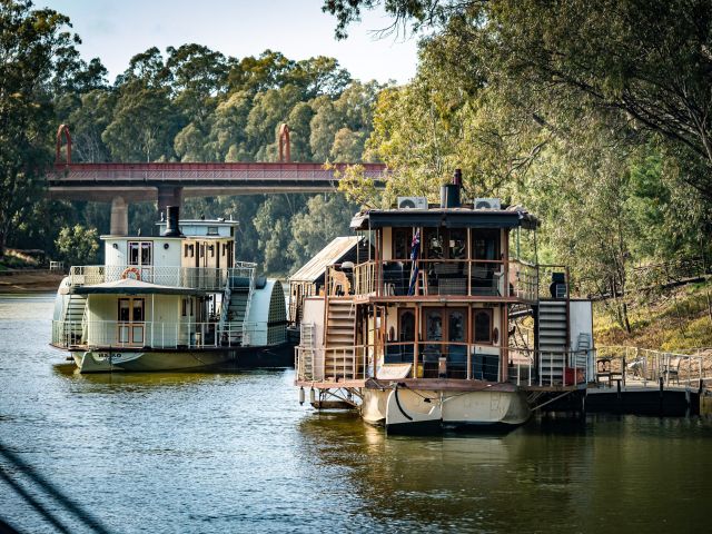 Echuca's historic Paddlesteamers on the Murray River