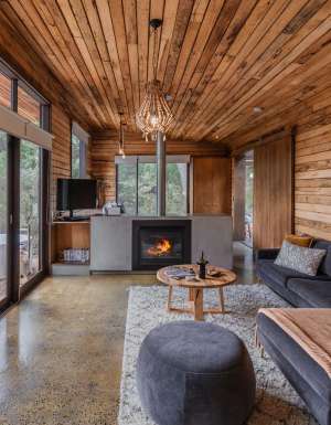 Mountain View log cabin at DULC