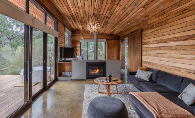 Mountain View log cabin at DULC