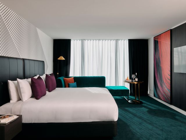 a look inside the Deluxe King Room, Mövenpick Hotel Melbourne On Spencer