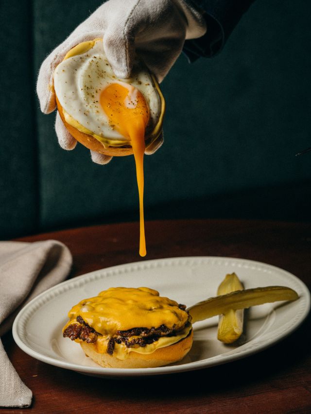 The Gidley burger with runny egg