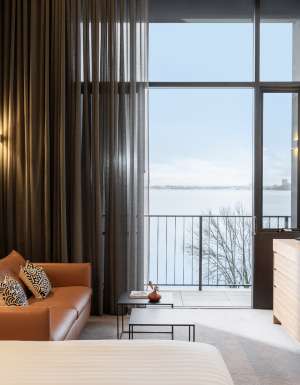 the premier king room with river view at Wonil Hotel Perth