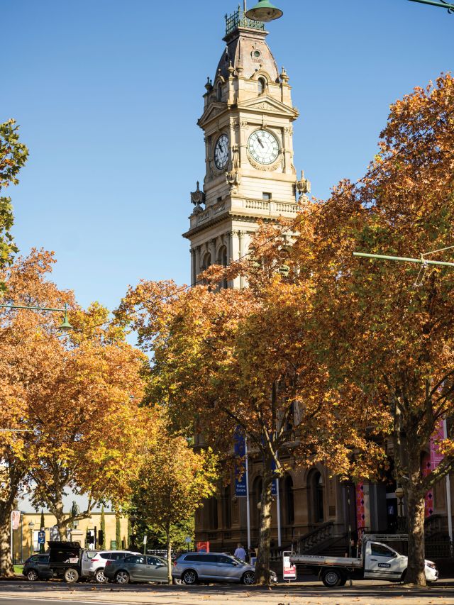 the historic post office turned visitor centre in Bendigo