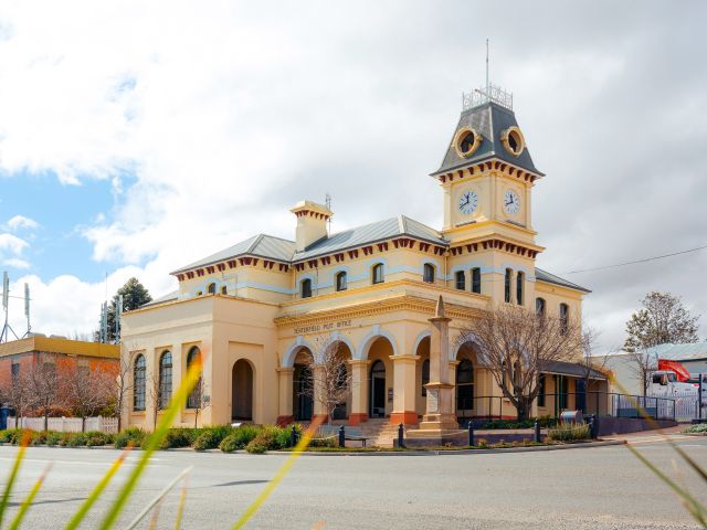 the Tenterfield Post Office