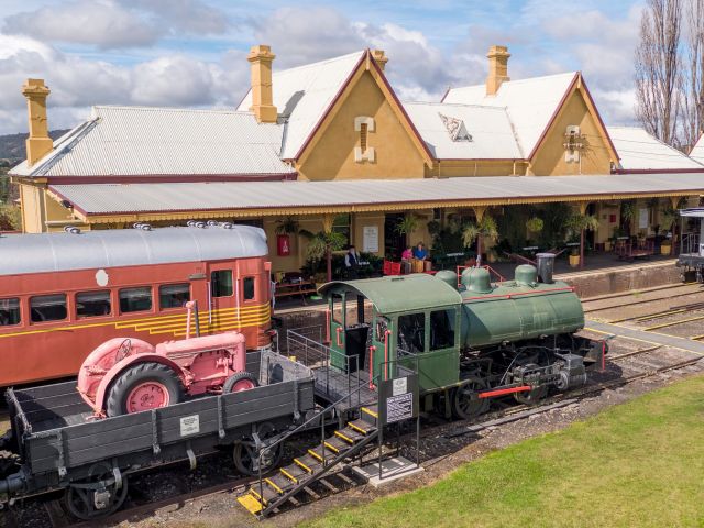 a train passing by the Tenterfield Railway Station