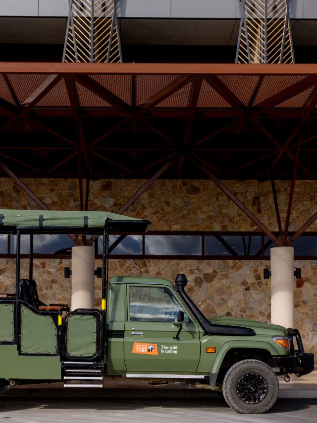 a safari truck at Monarto Safari Resort