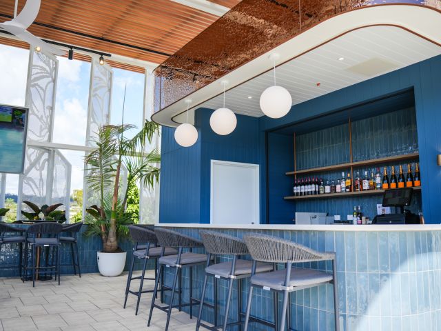 the on-site bar at Peppers Gladstone
