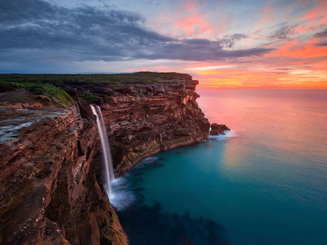 Sunrise at Curracurrong Falls and Eagle Rock in the Royal National Park, Sydney.