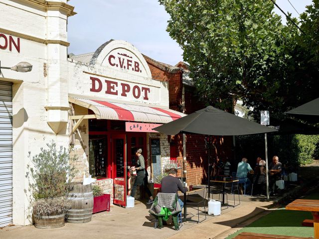 the Saint Florian Cafe, Castlemaine