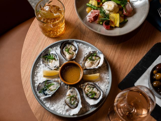 oysters at Restaurant 1309, Balgownie Estate