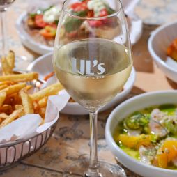 Bottomless brunch at Lil's in Perth