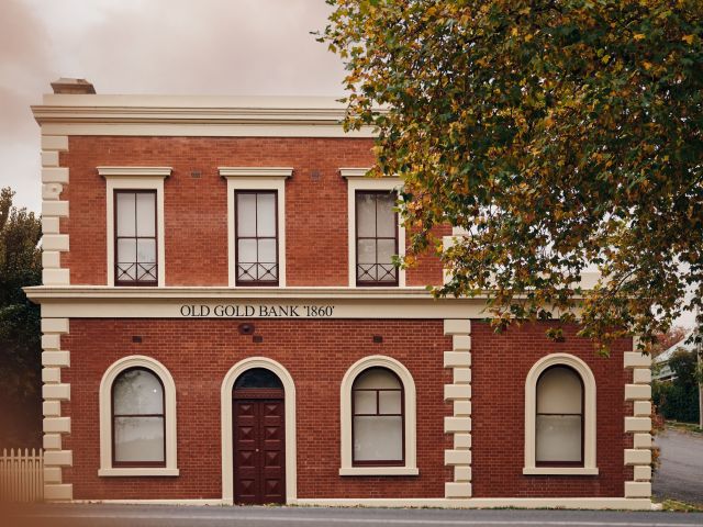 old gold bank Victoria