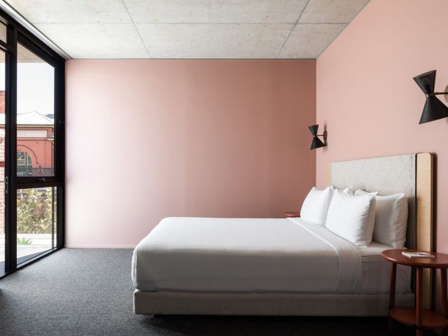 the bedroom at Alex Hotel, Perth accommodation