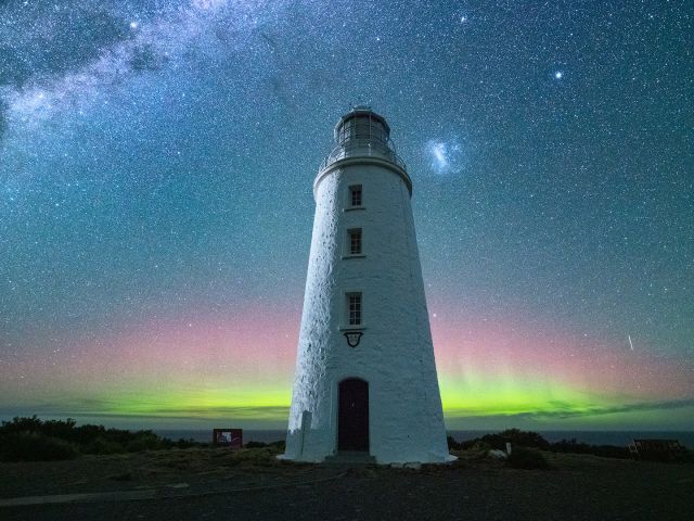 Aurora Australis, Cape Bruny Lighthouse