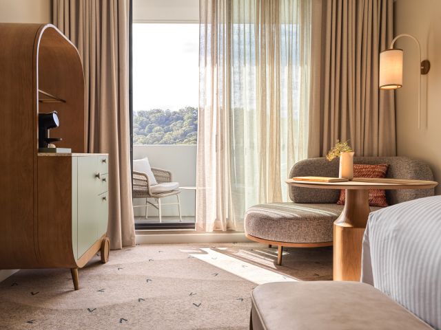 a look inside one of the suites at voco Gosford