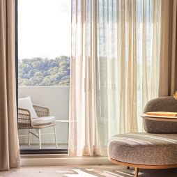 a look inside one of the suites at voco Gosford