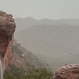 Kings Canyon transforms into a waterfall wonderland in the rain