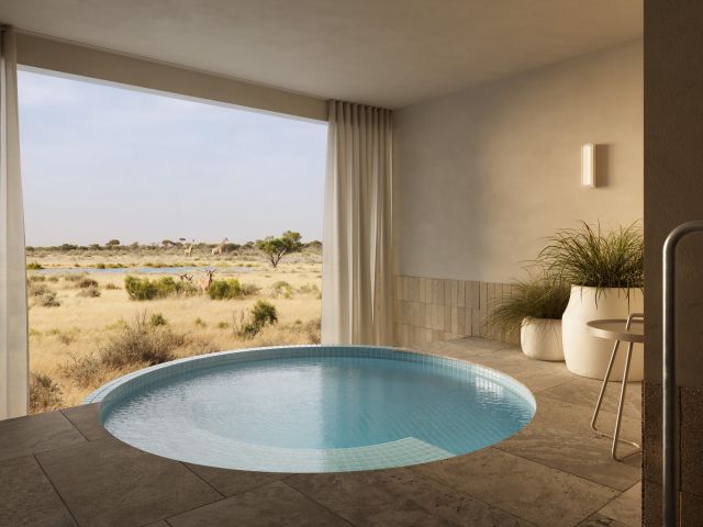 Monarto safari lodge private plunge pool