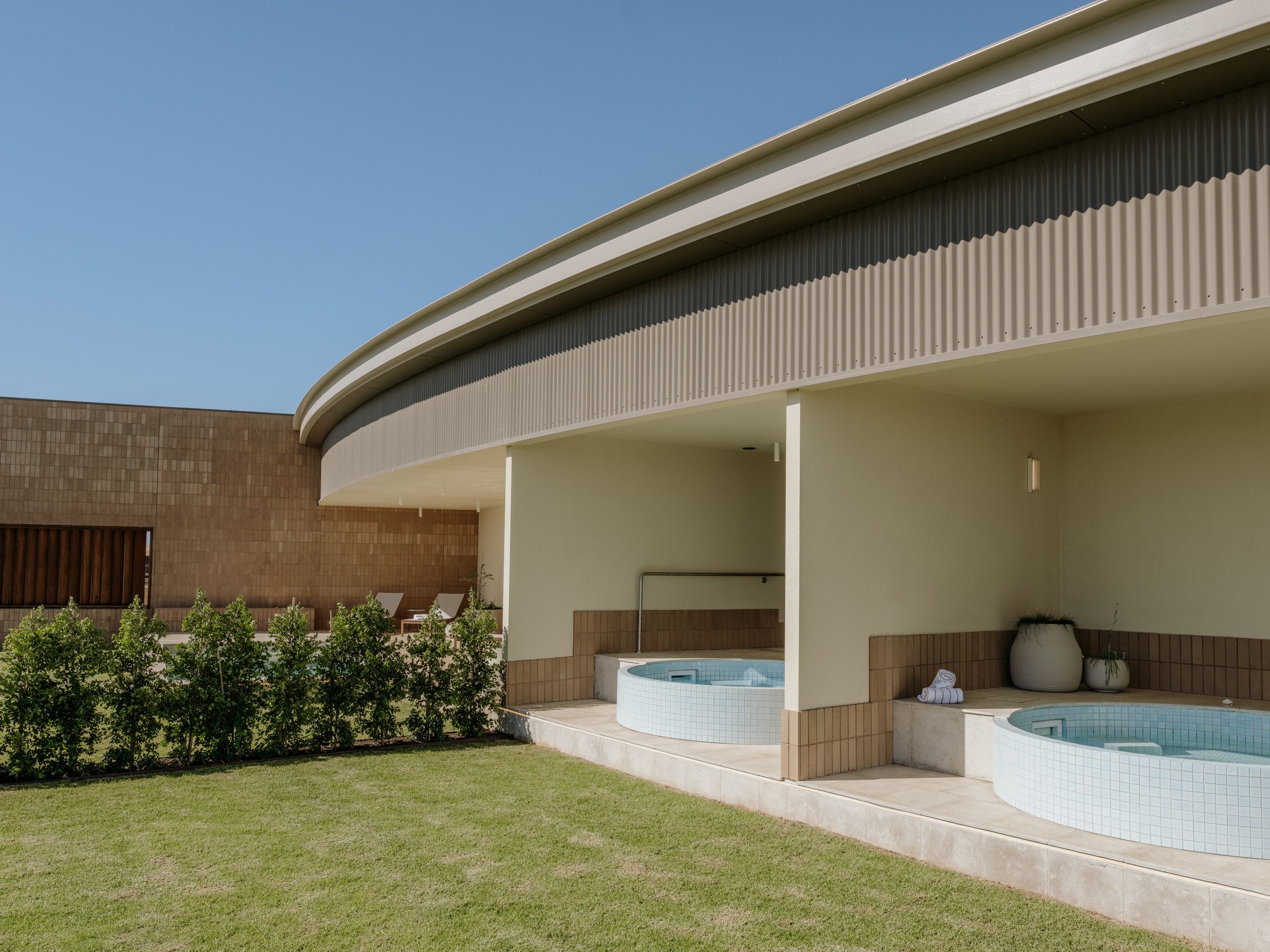 Safari Lodge plunge pools at Monarto Safari Resort