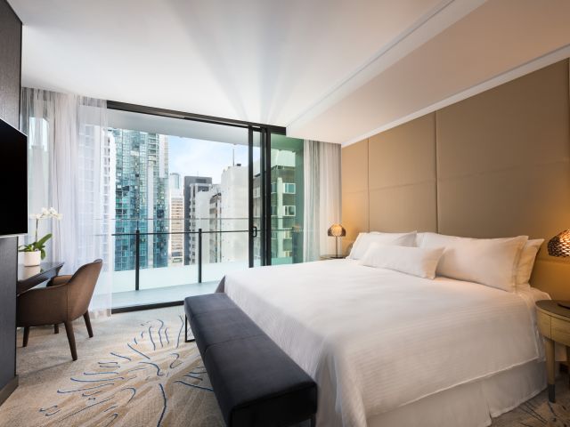 a suite with a balcony at The Westin Brisbane