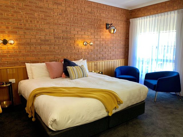 a look inside the bedroom at Golden River Motor Inn, Moama