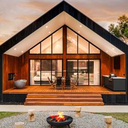 an outdoor fire pit at Goolwa River Retreat, Echuca
