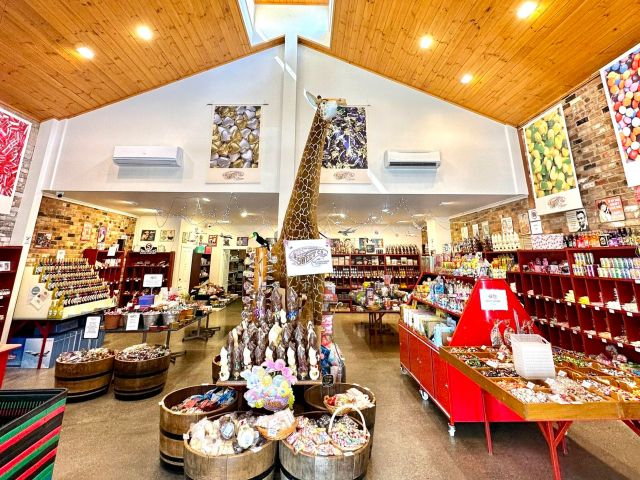 a look inside the Echuca Heritage Sweet Company