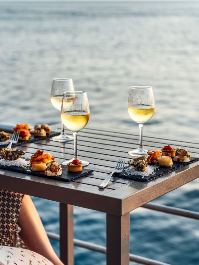 Sunset drinks and canapes at Reefworld on Great Barrier Reef