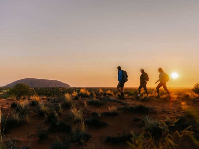 Uluṟu-Kata Tjuṯa Signature Walk sunrise walks