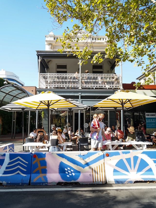 the exterior of Lee & Me, Wollongong