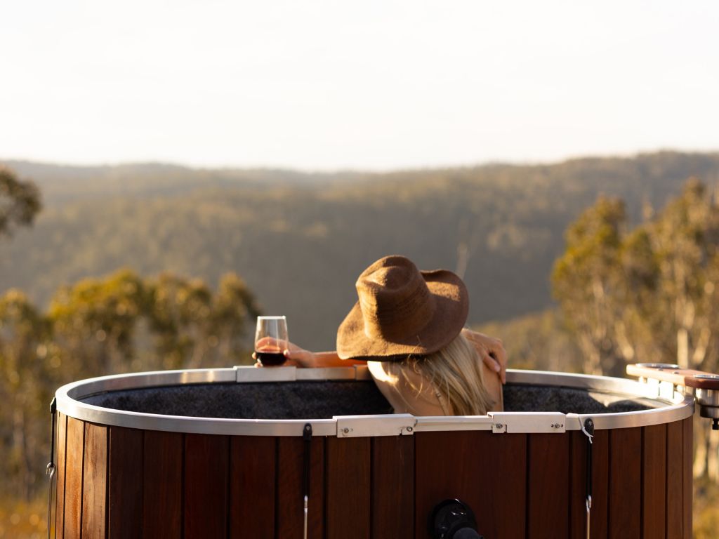 Tiny Billy outdoor tub