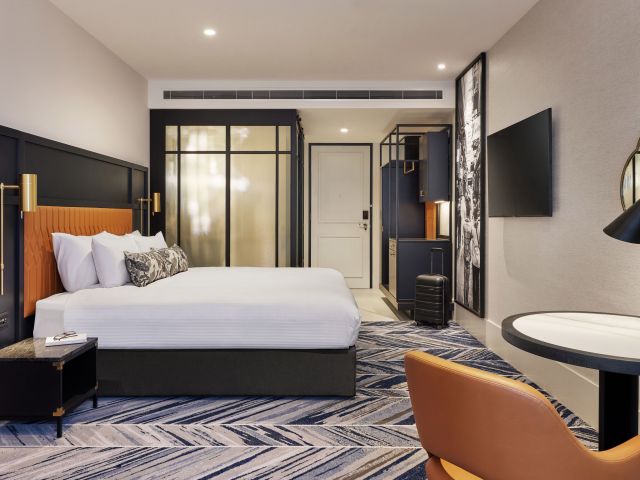 Dorsett Melbourne hotel room