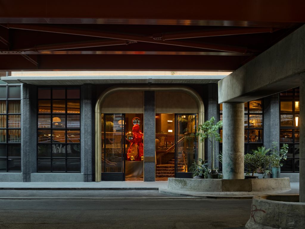 Hannah St Hotel entrance