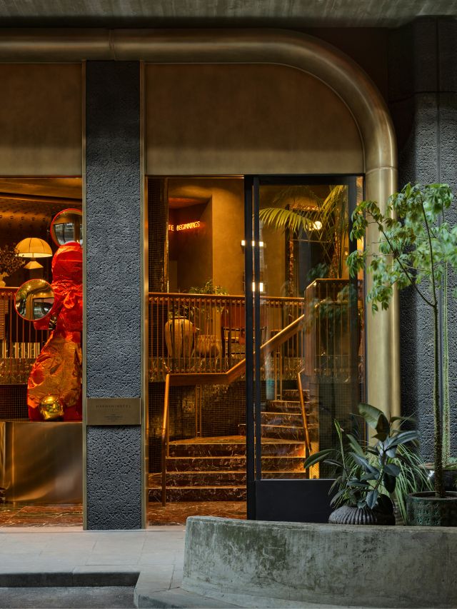 Hannah St Hotel entrance