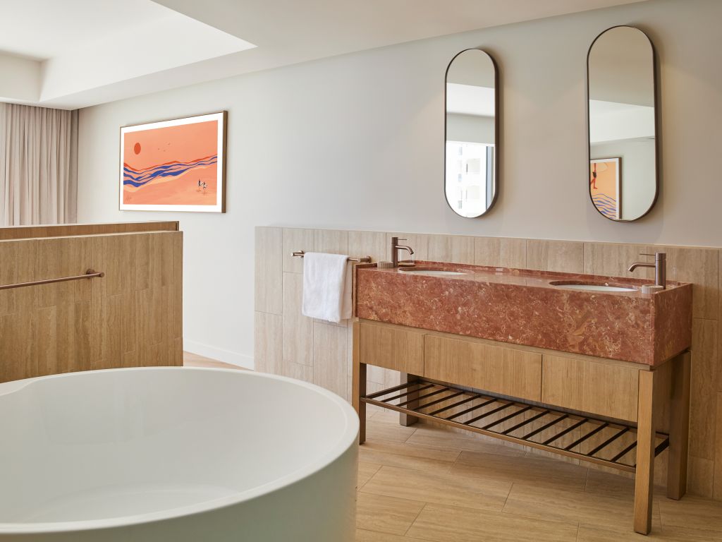 Avani Mooloolaba Beach Hotel bathroom