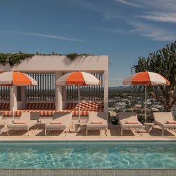 Avani Mooloolaba Beach Hotel's rooftop infinity pool