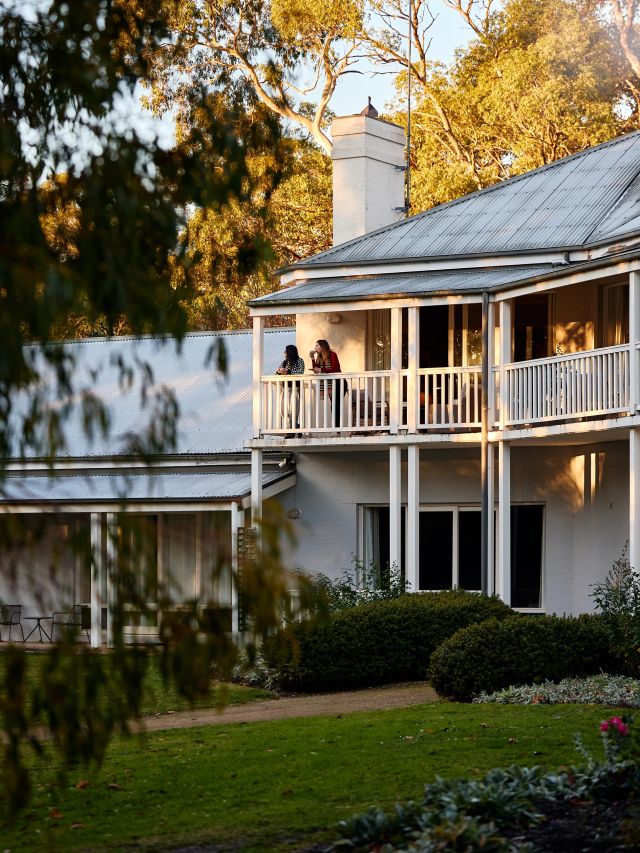 Lancemore Lindenderry Red Hill