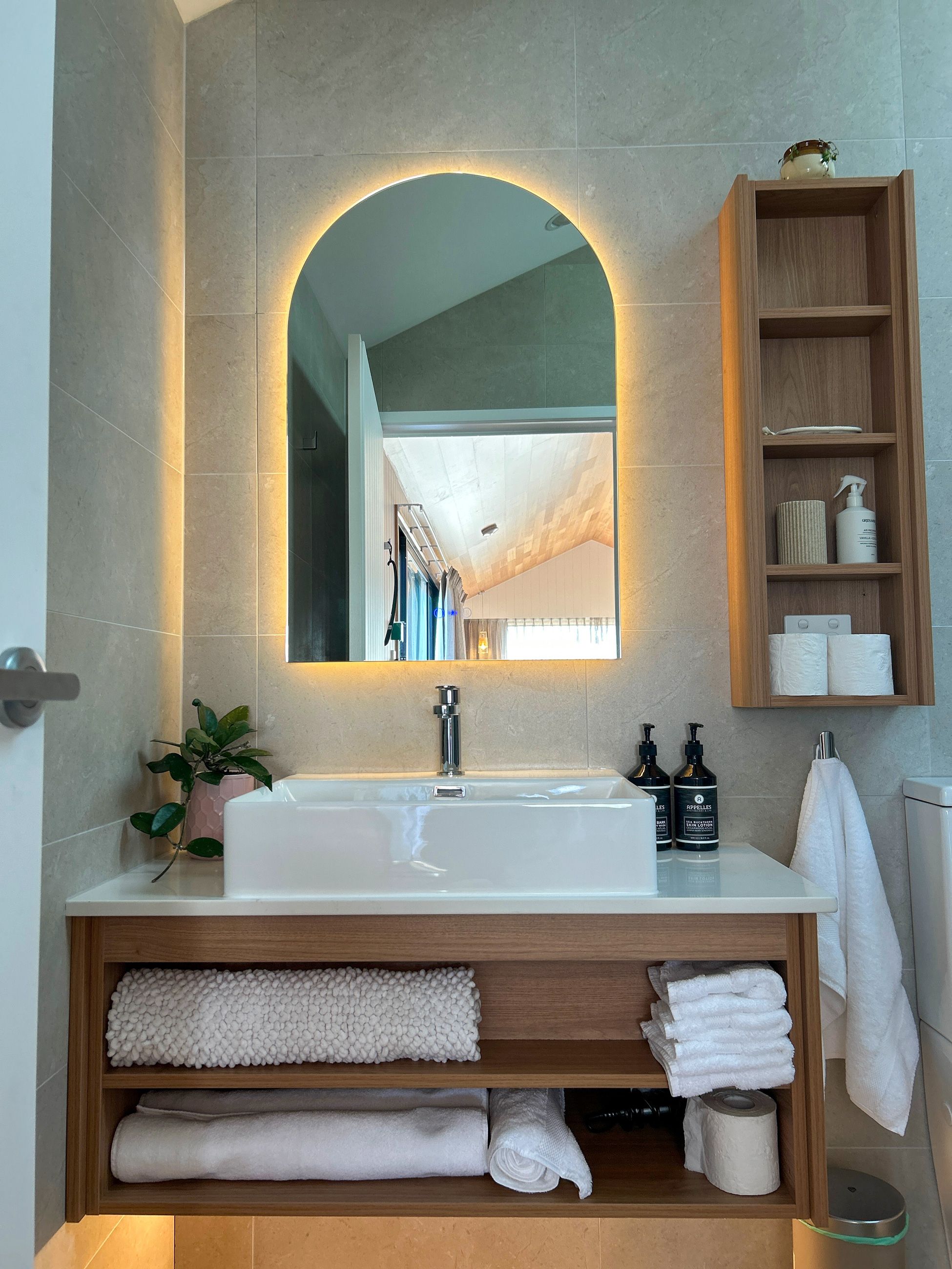 The George Tasmania bathroom