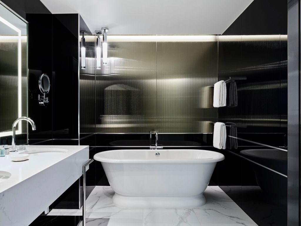 The Royce Suite's bathroom, Melbourne