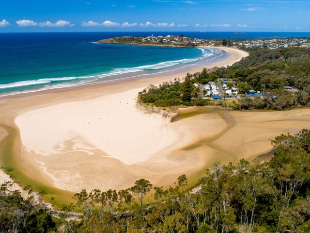 aerial of Woolgoolga Lakeside Holiday Park