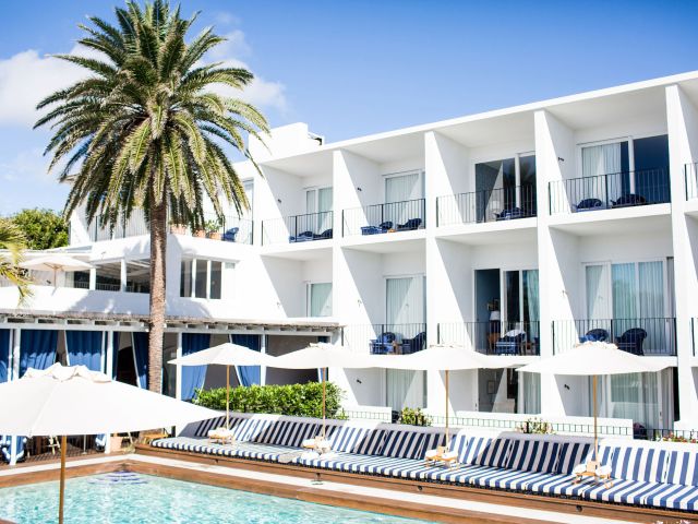 Halcyon House exterior and pool view