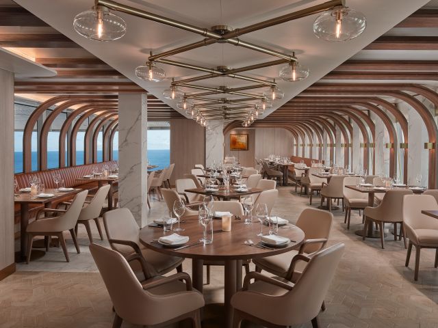 Onda by Scarpetta inside the Norwegian Spirit.