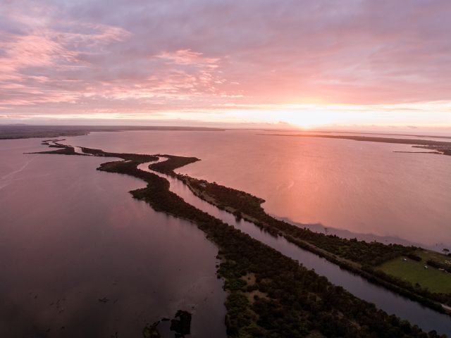 Mitchell River silt jetties, Victoria