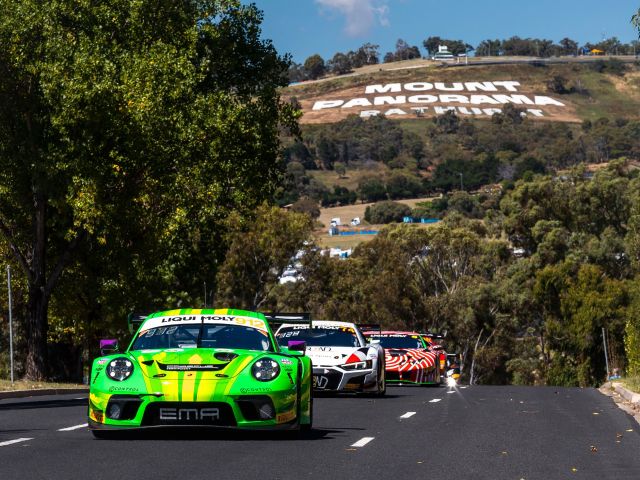 the Bathurst 1000 car racing event