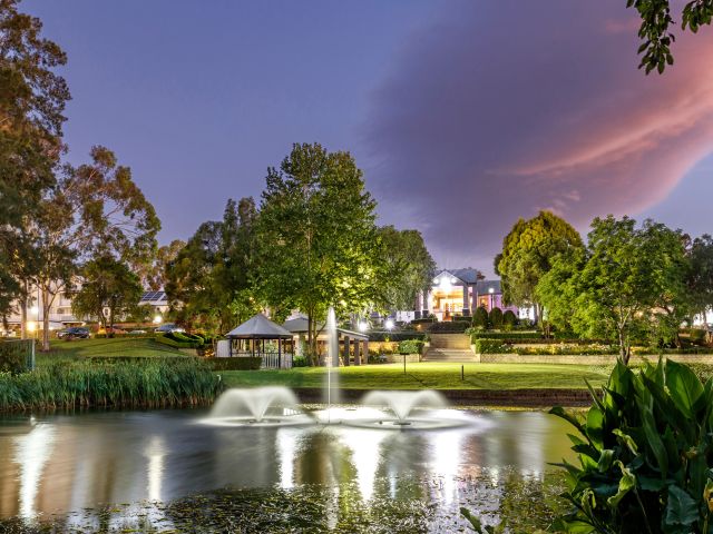 Crowne Plaza, Hawkesbury Valley