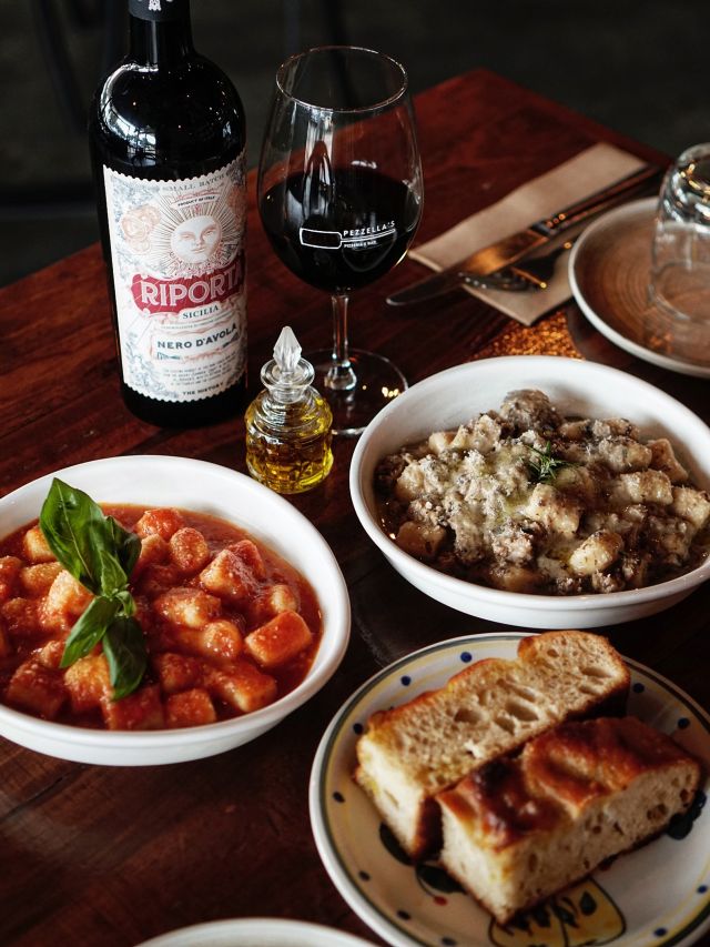 Pezzella’s Pizzeria and Bar, Forster