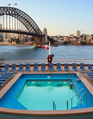Spice H20 on Norwegian Spirit in sydney harbour