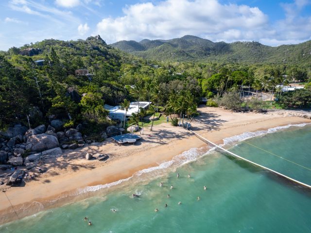 picnic bay on magnetic island